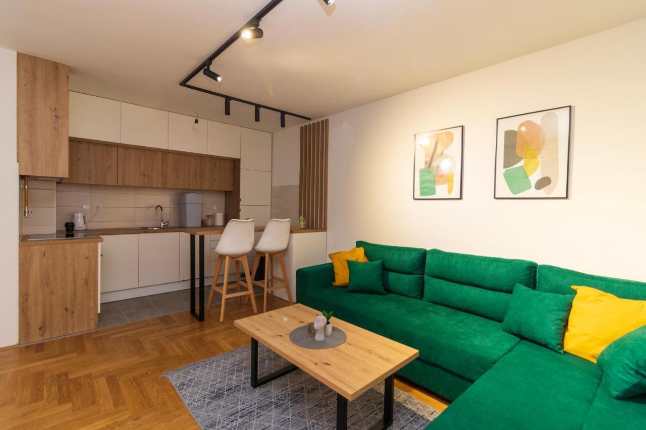 M&A Apartment-Easy Airport Lukavica エクステリア 写真