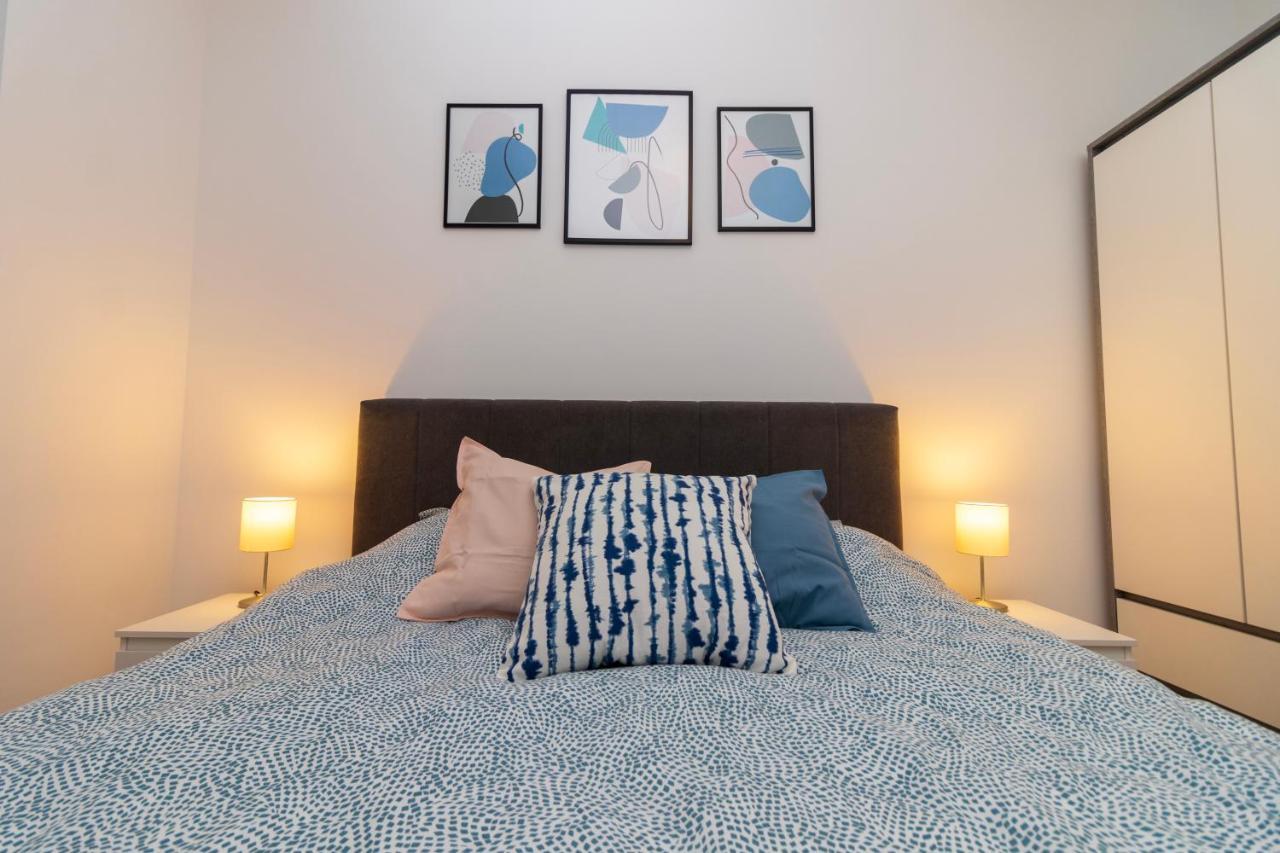 M&A Apartment-Easy Airport Lukavica エクステリア 写真